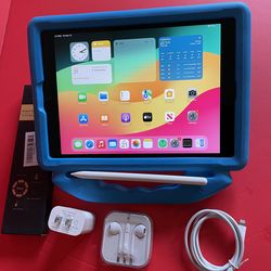 Apple IPad 6th Generation (9.7” Retina / Touch ID) 32GB with kids protective case, Pen & Accessories