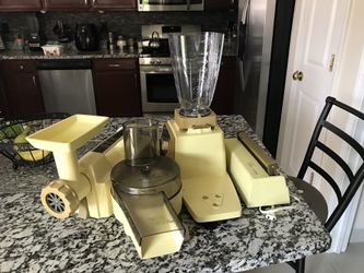 Meat grinder and blender set