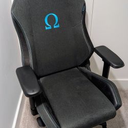 Secret Lab Omega Gaming Chair 