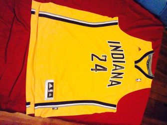 NBA Paul George's T-shirt