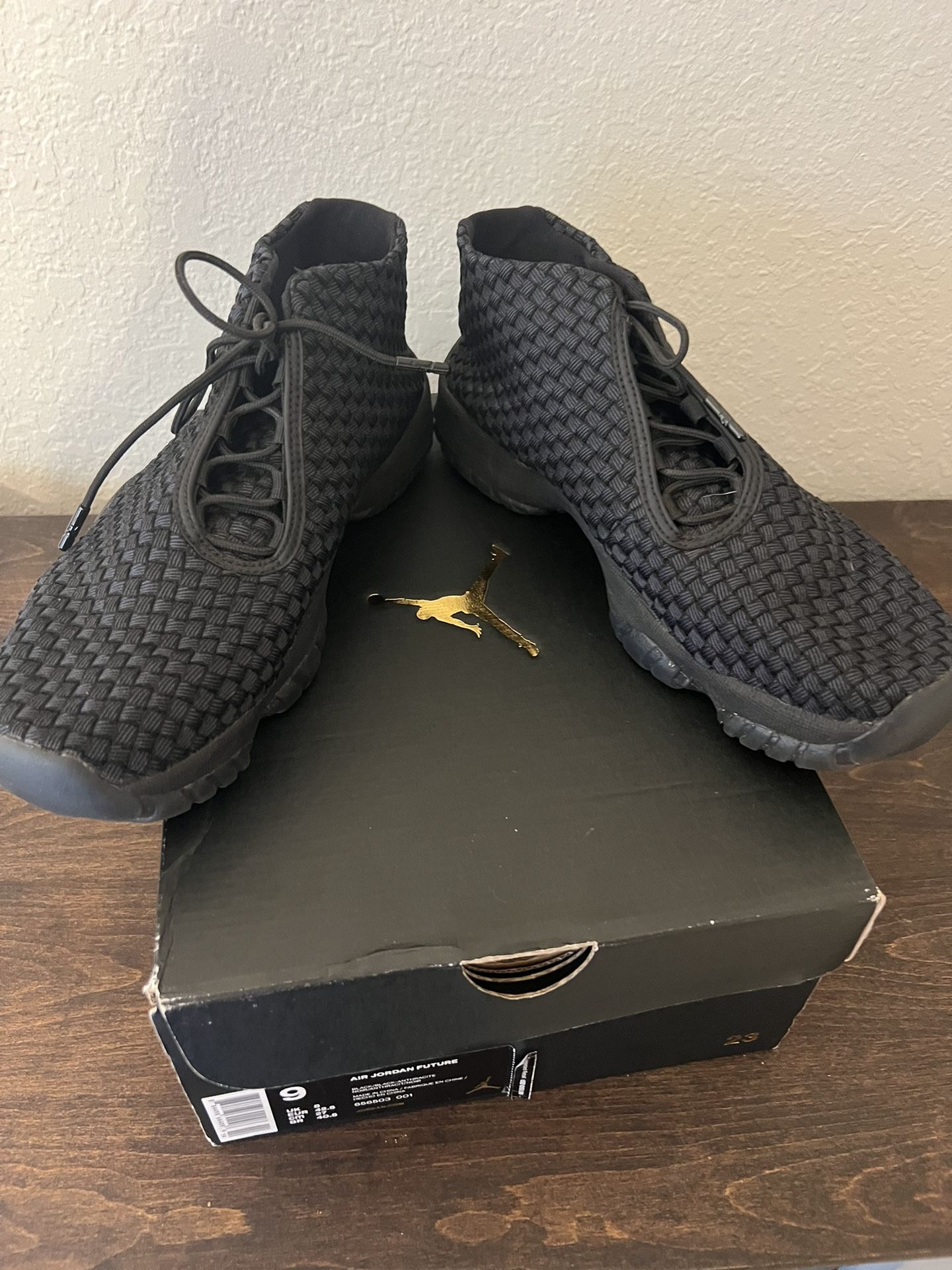 Jordan future triple black best sale