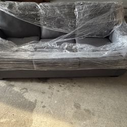Modern Gray Sofa – Like New! 🛋️