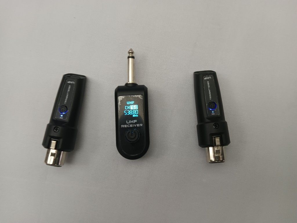 UHF Wireless Receiver And 2 Transmitters For $10