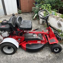 Snapper Lawn Tractor 