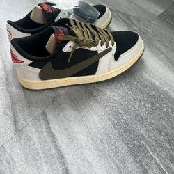 Shoes Travis Scott Size 8.5M