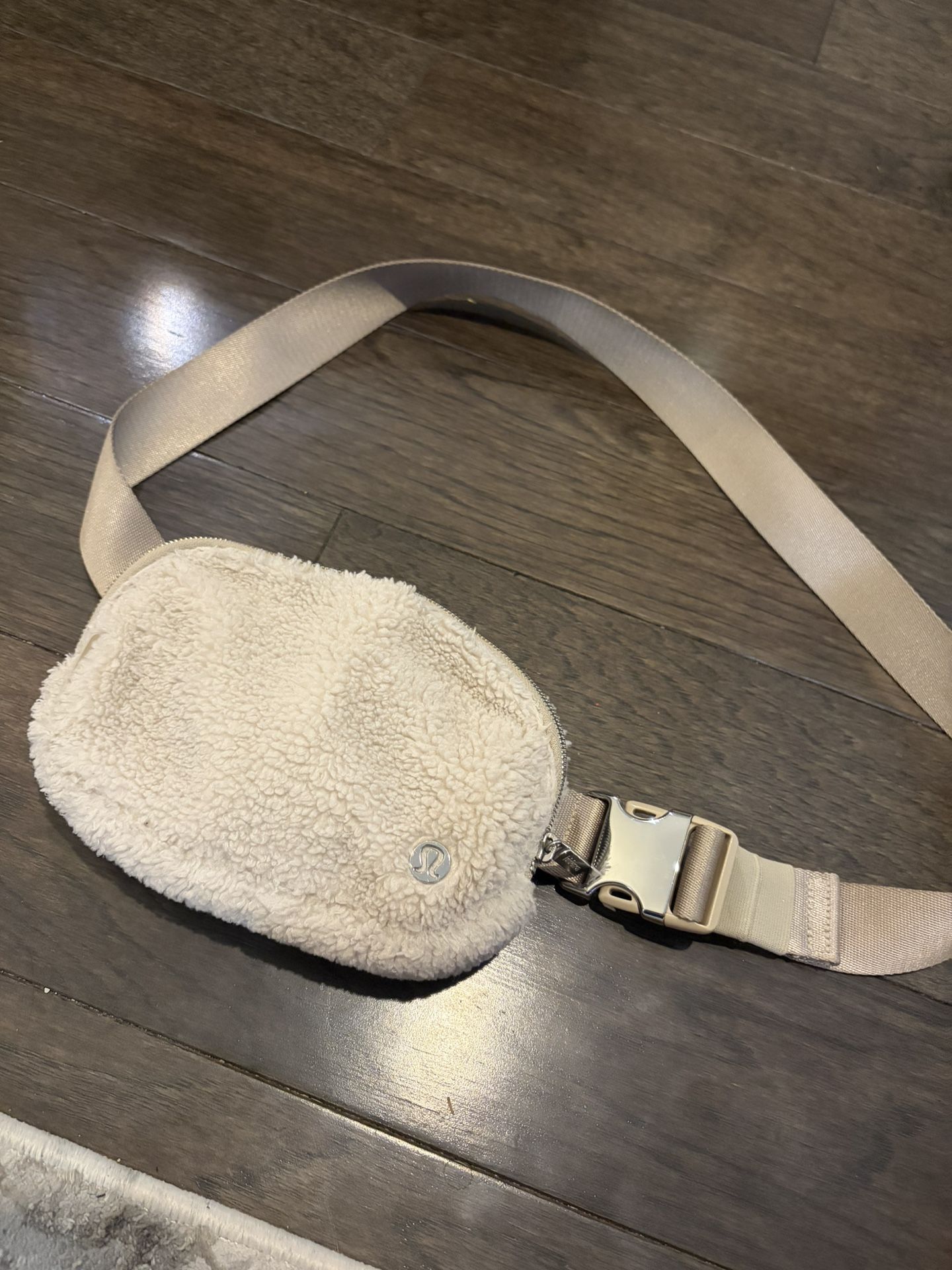 Lululemon Sherpa Belt Bag