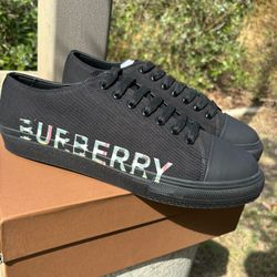 Burberry Shoes 200