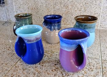 5 Neher  Clay in Motion Signed Pottery Mugs ~ Hand Warmer ~ 4 Right-Handed ~ 1 Left-Handed