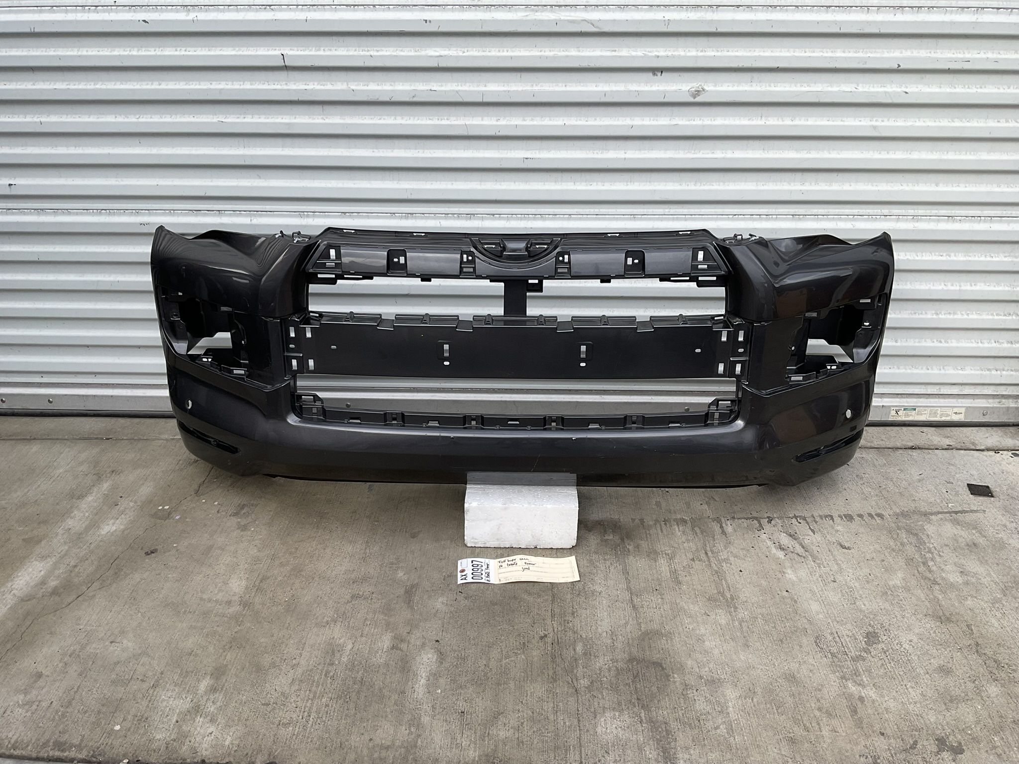 2014 2023 TOYOTA 4RUNNER FRONT BUMPER COVER OEM 52119 35140