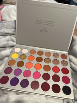 Morphe X Jaclyn Hill Volume II