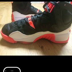 NIKE AIR JORDAN TWO TREY MID TOP