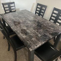 Table With 6 Chairs 