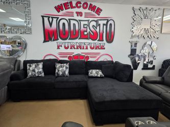 Black Fabric Sectional Sofa with Chaise