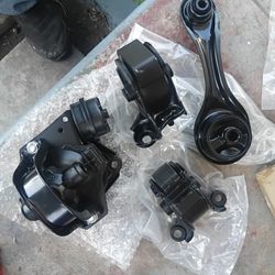 Set De 4 Soportes De Motor Discos Y Breckas Delanteras Todo Nuevo Para Accord Del 90 al 93 $100 Obo