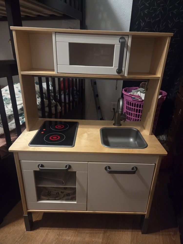 Kitchen. / Cosinitq