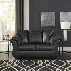 Betrillo Black Loveseat

by Ashley


