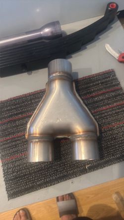 Exhaust Y Pipe