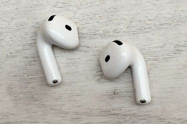 Apple AirPods 4