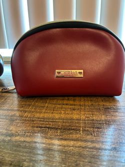Cosmetic bag