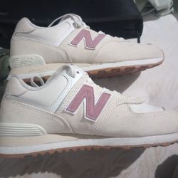 womens new balance shoes