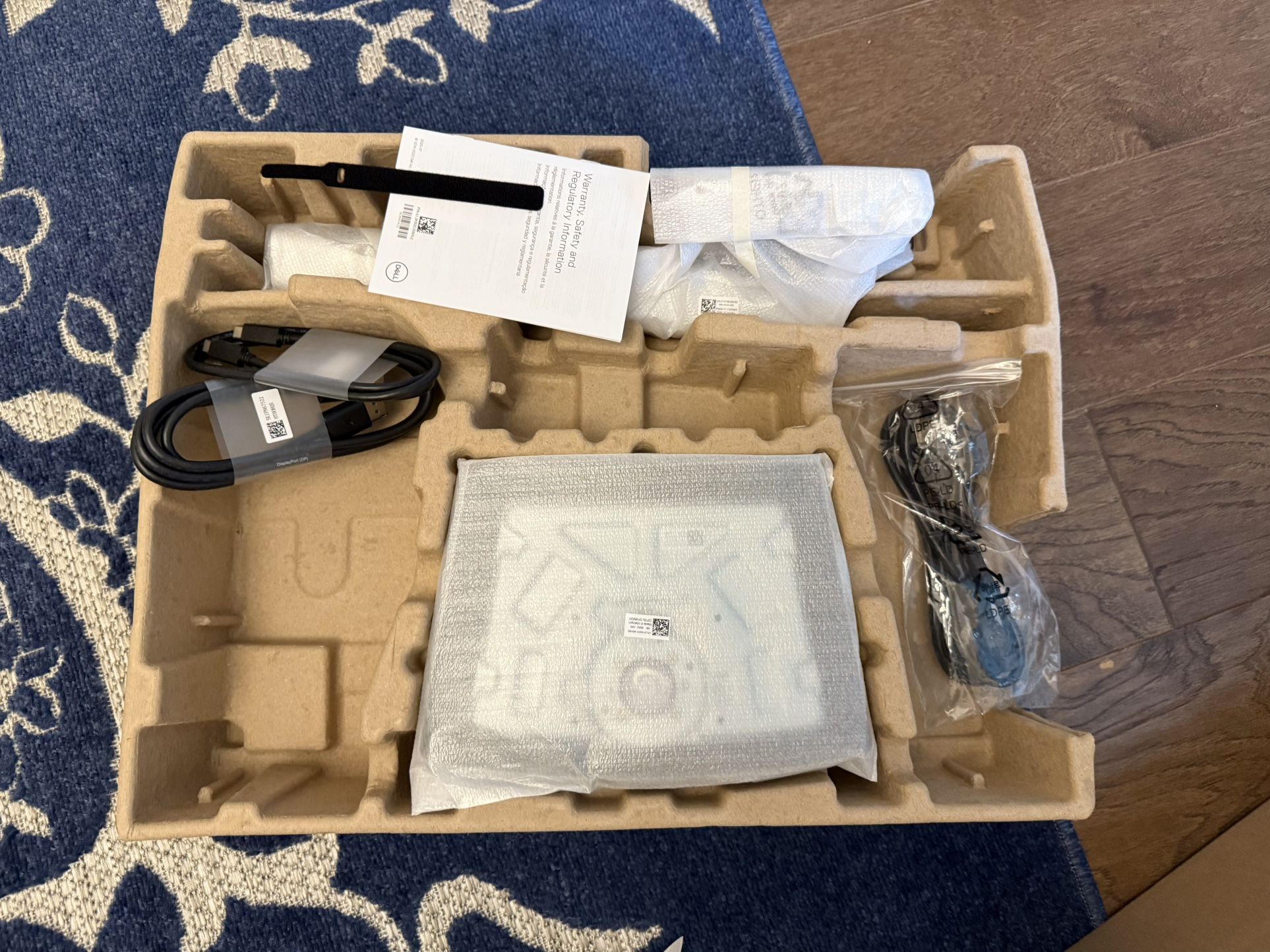 Brand New Dell 24 USBC Hub Monitor