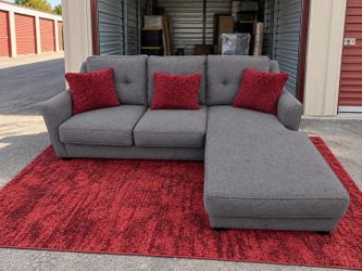 FREE DELIVERY NO DEPOSIT grey sectional couch w/chaiss