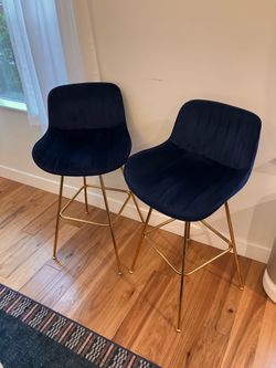 Navy blue velvet bar stools