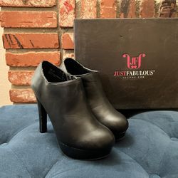 JustFab Vidula  - Black Booties   Size:8.5