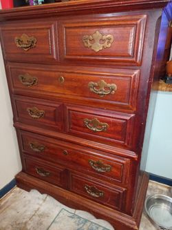Broyhil Cherry Wood Chest Of Drawers