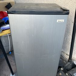 Magic Chef Fridge