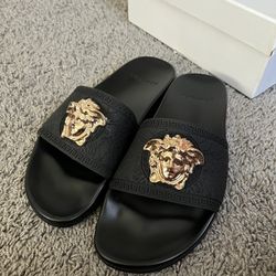 Versace Slides Men’s 8.5 & 9  /  New