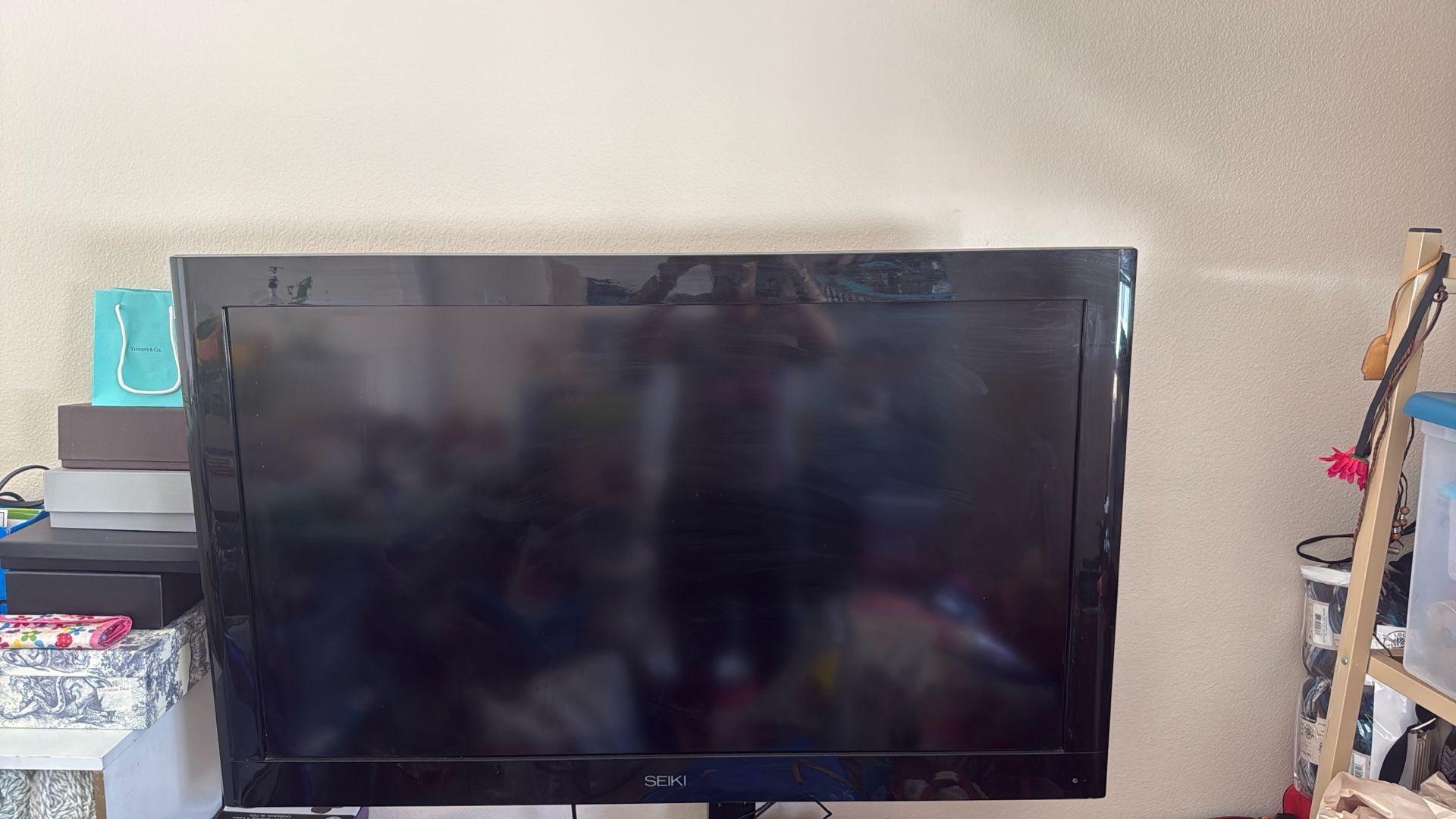 47 Inch Seiki TV 