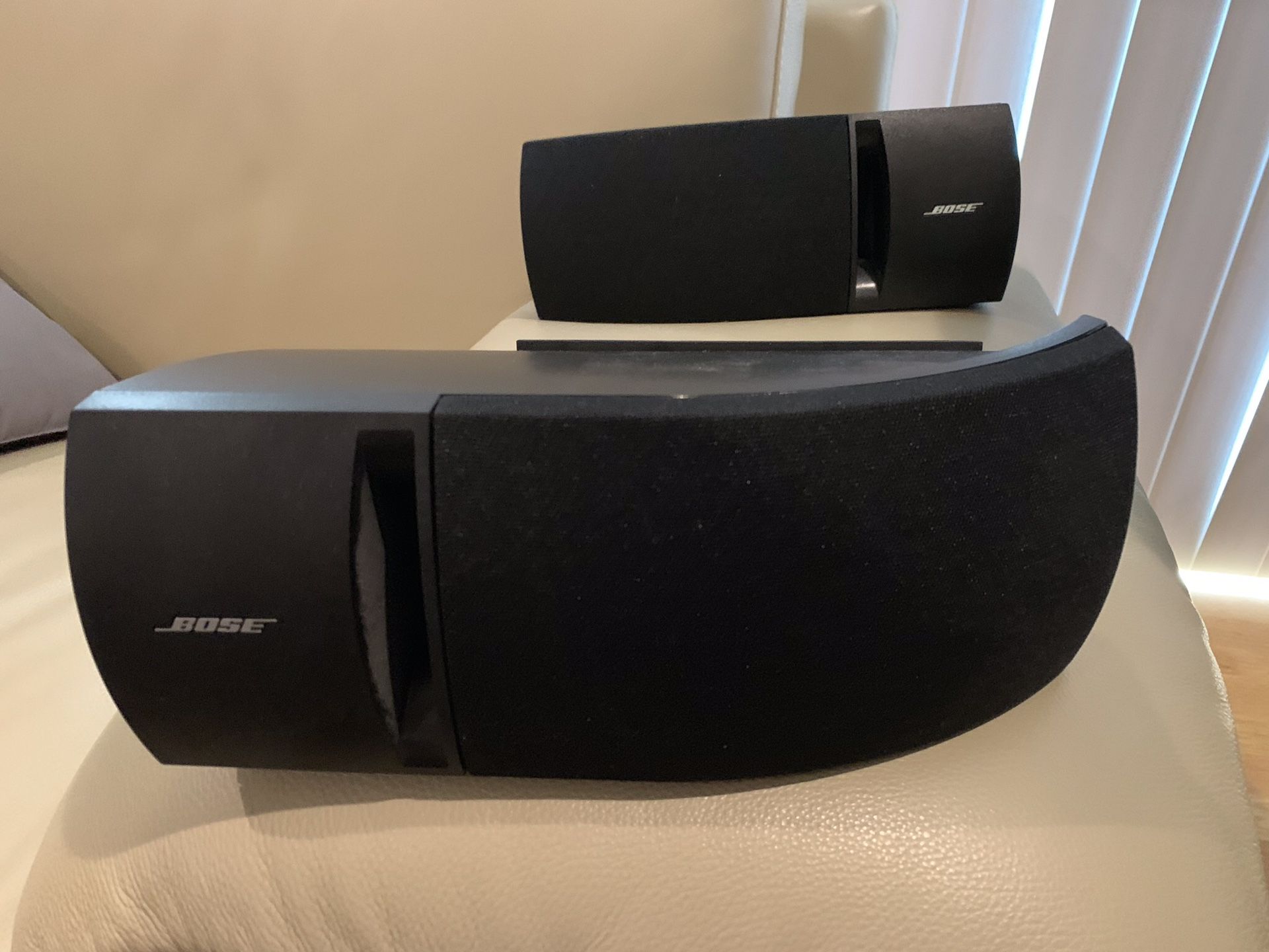 Bose (pair)Speakers with stands