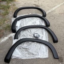 19-23 Chevy Silverado 1500 Matte Black Fender Flares