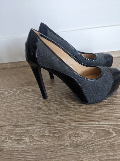 Black Heels Size 6 (actually Comfortable)