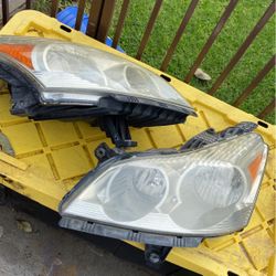2010 Chevy Traverse Headlights 