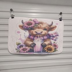 Cute Highland Cow with milkshake mat 
30.5x 19 inches 
New without tag 
Very soft