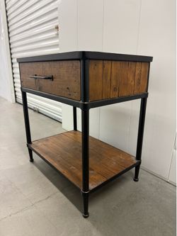 Wood night stand with drawer