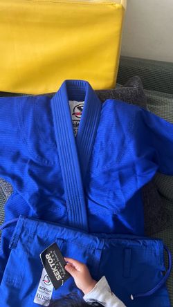 Blue jiu-jitsu kids size 5-6 jacket and pants
