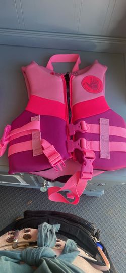 Body Glove child’s life vest