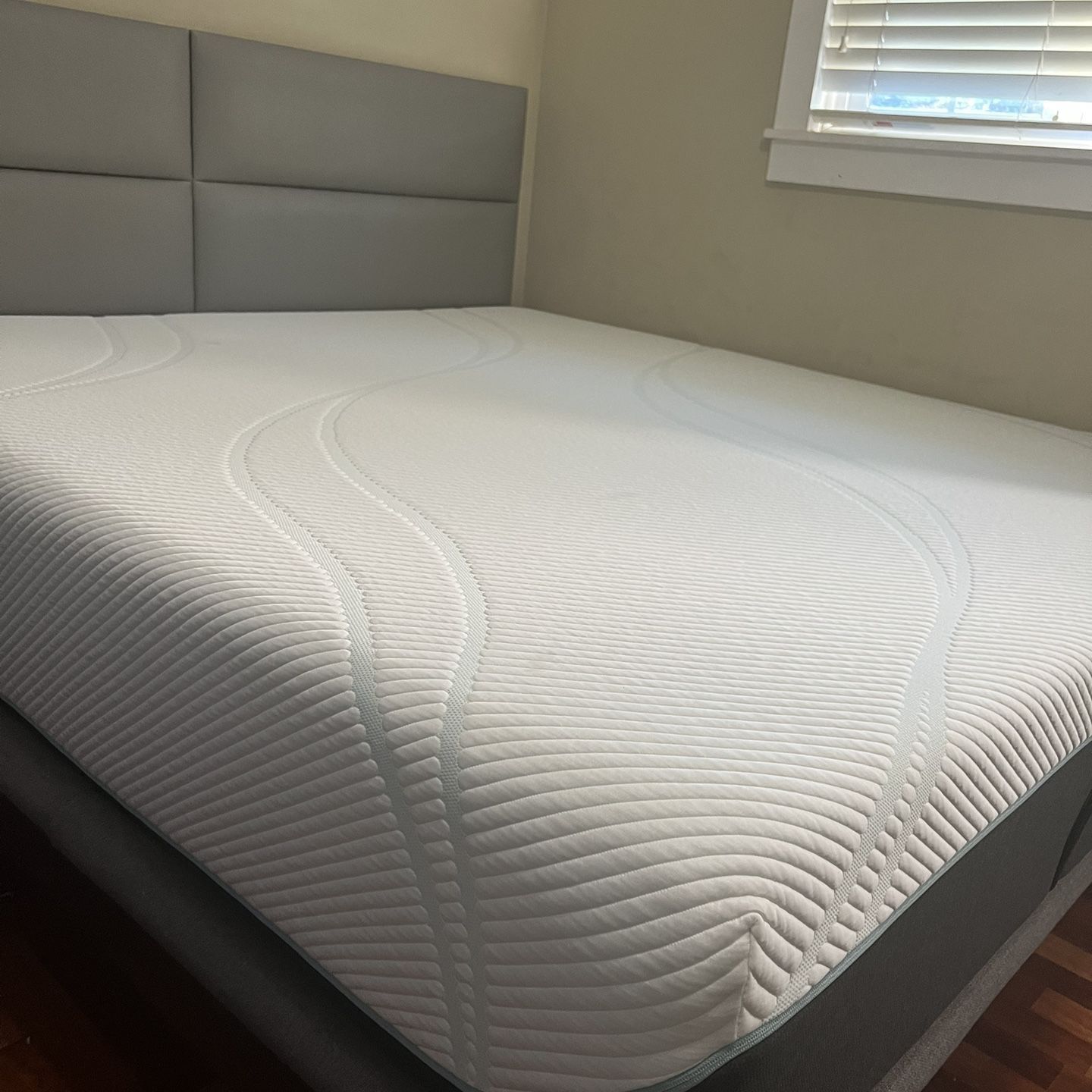 Tempur-proAdapt 12” Medium Mattress King