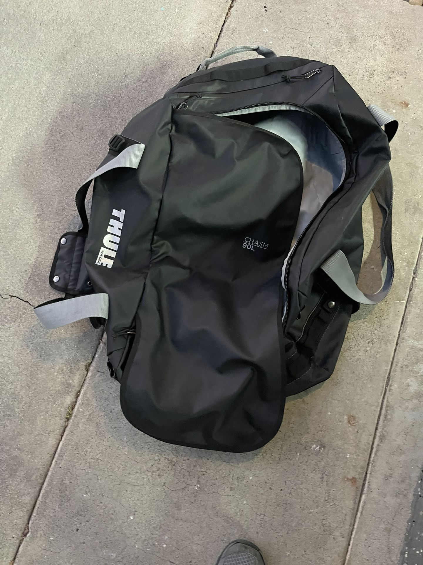 Thule Chasm 90L Duffle Bag