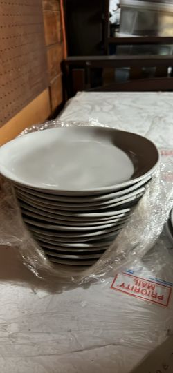 Dishes 15 large and 3 medium.