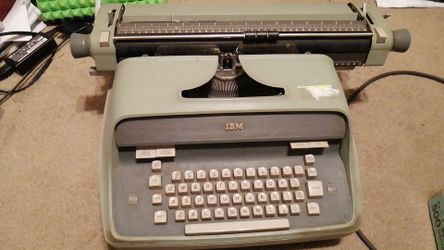 IBM old TYPEWRITER