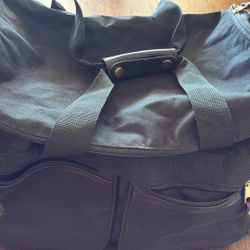 DUFFLE BAG on WHEELS