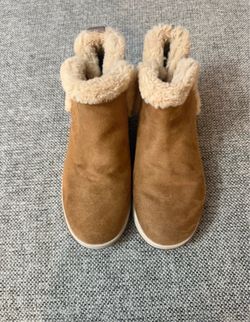 Girls Clark’s shoes size 4-5