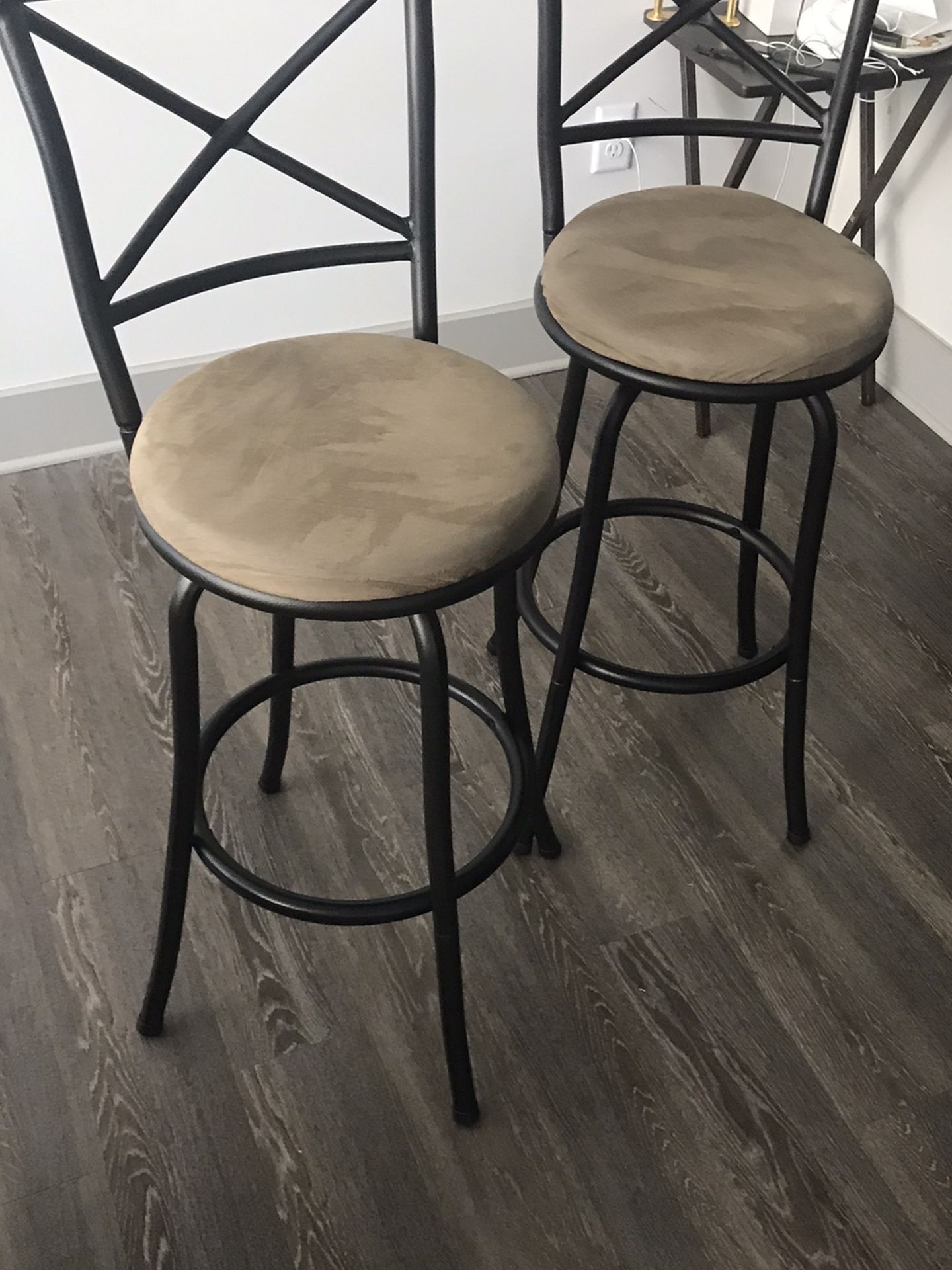 2 Brown Bar Chair