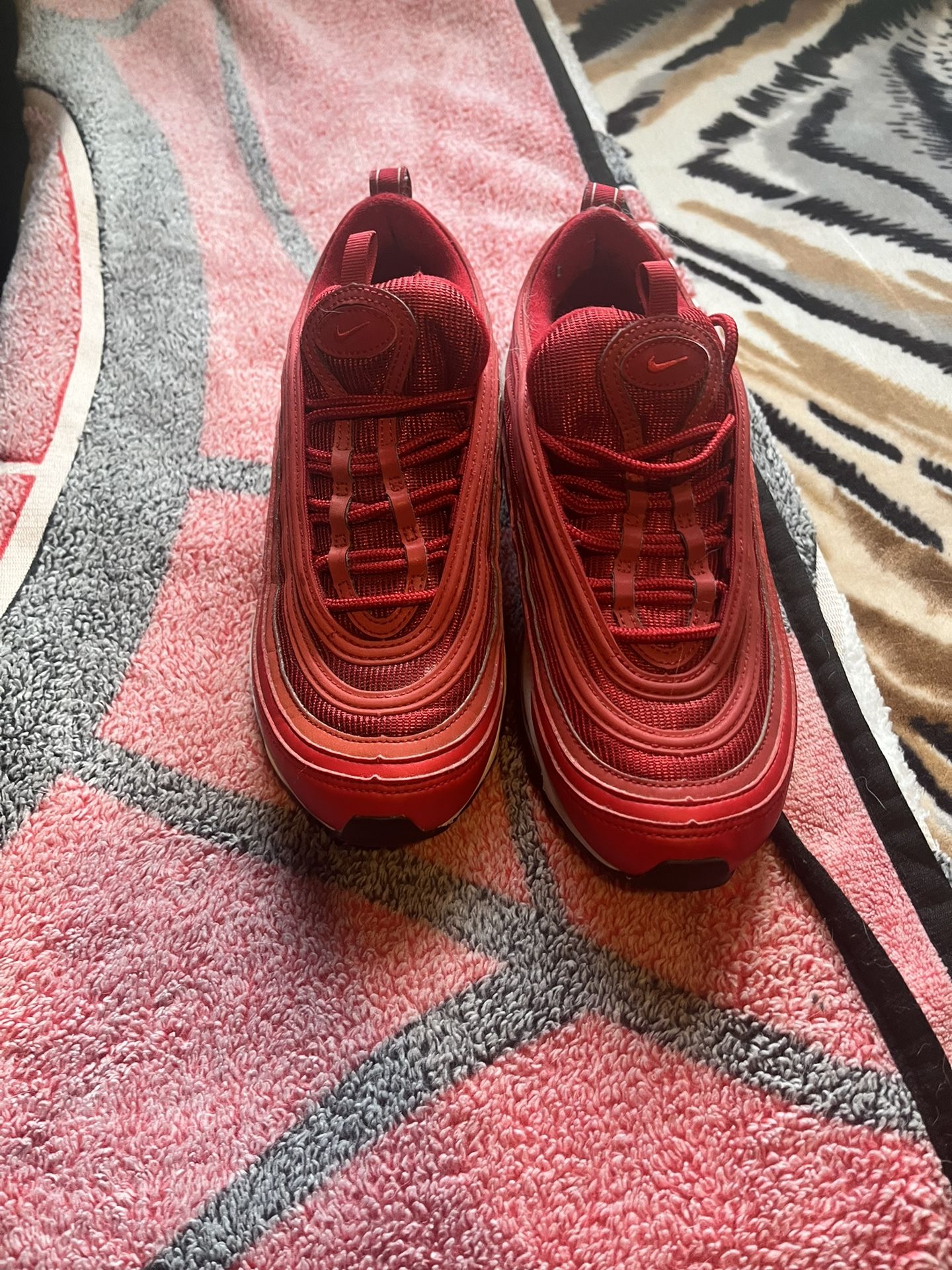 Nike Air Force Burgundy 