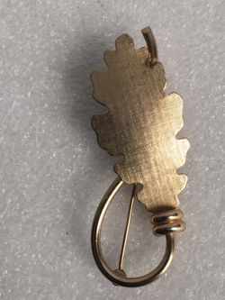 MARVEL VINTAGE BROOCH