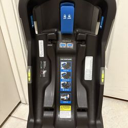 Nuna Pipa Infants Car Seat Base 